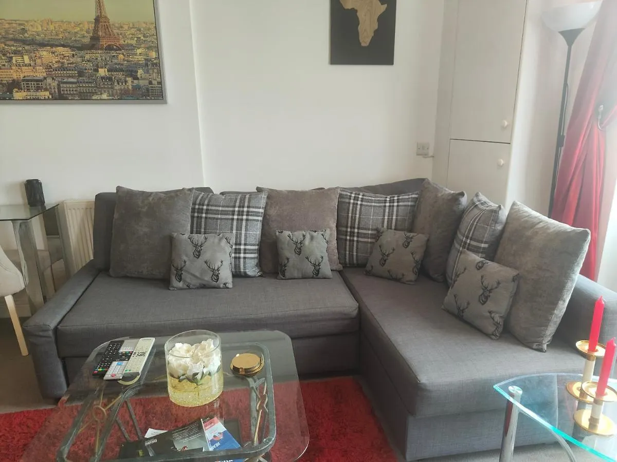 Comfy Stay And Relaxing Apart London