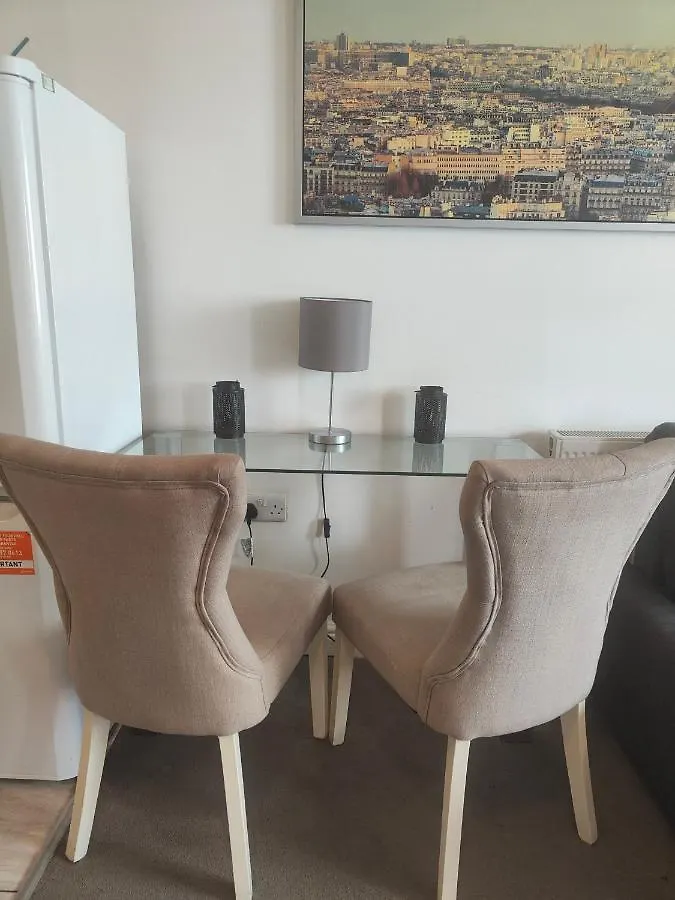 Apartment Comfy Stay And Relaxing Apart London